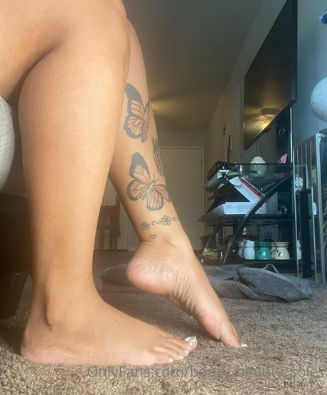 Booty_beauty_soles photo 24