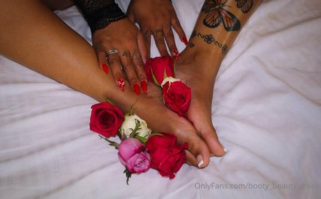 Booty_beauty_soles photo 27