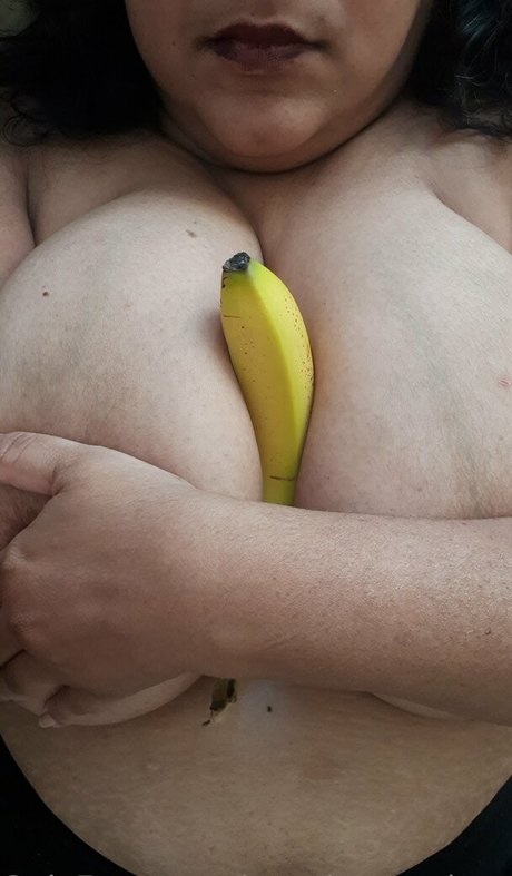 Boredcougarhousewife photo 30