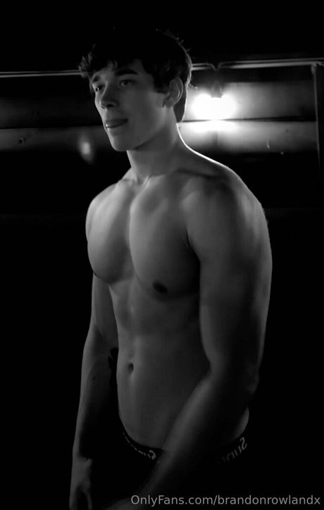 Brandonrowlandx photo 6
