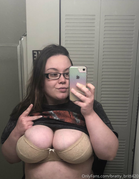 Bratty_britt420 photo 8
