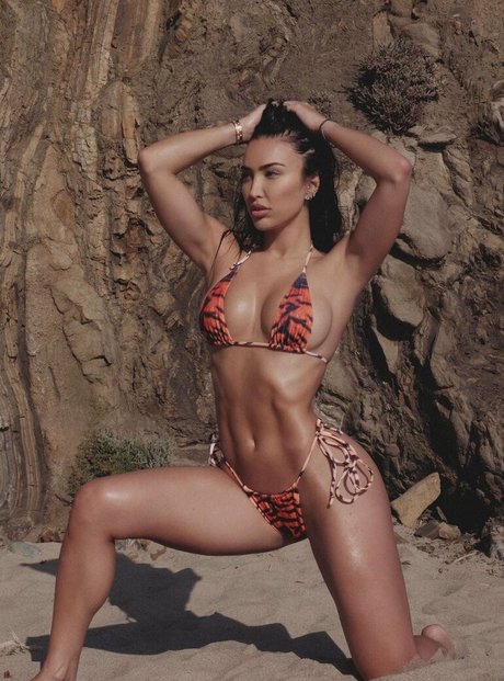 Bre_tiesi photo 1
