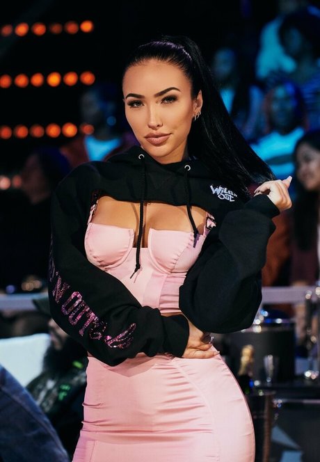 Bre_tiesi photo 69