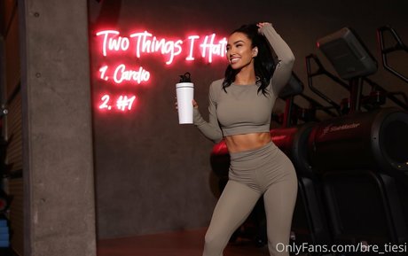 Bre_tiesi photo 98