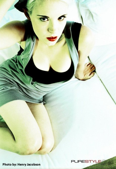 Brea Grant photo 29