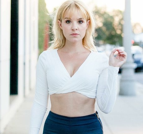 Brea Grant photo 67