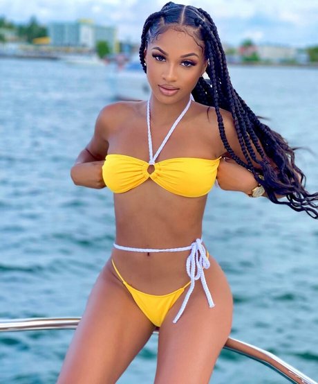 Breann Llewelyn photo 8