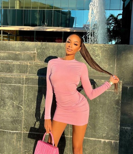 Breann Llewelyn photo 69