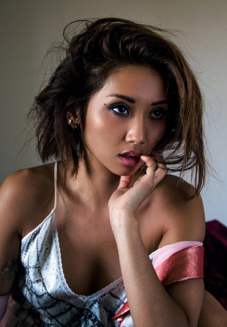Brenda Song photo 49