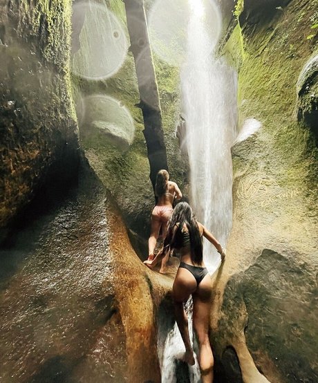 Brigit Sinaga photo 25