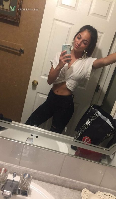 Brigit Sinaga photo 39