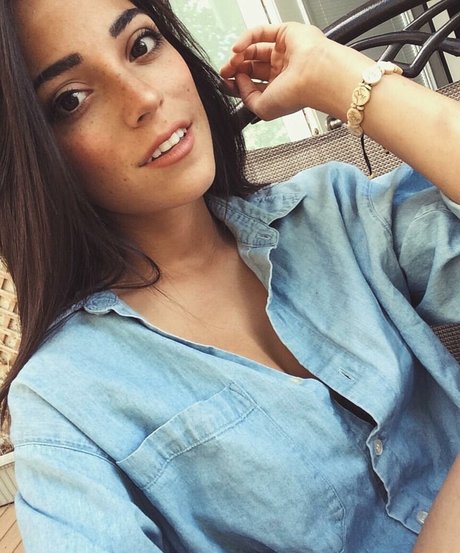 Brigit Sinaga photo 40