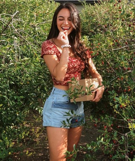 Brigit Sinaga photo 52