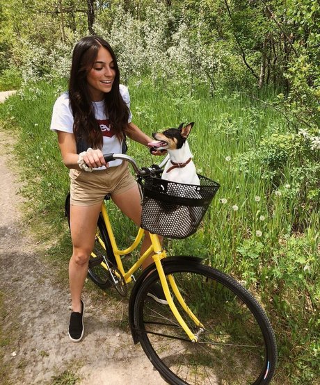 Brigit Sinaga photo 68