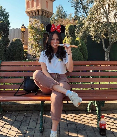 Brigit Sinaga photo 73