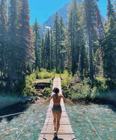 Brigit Sinaga photo 79