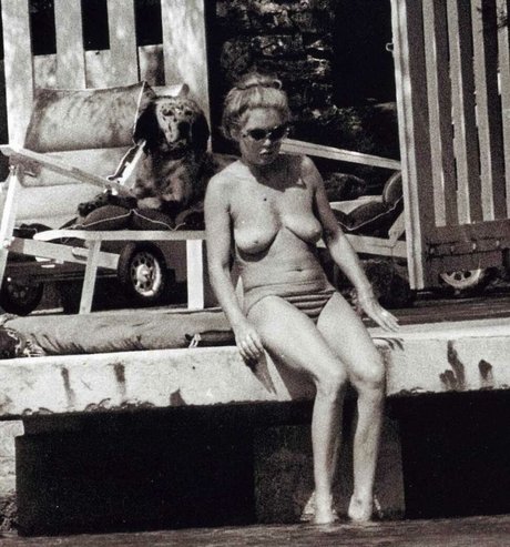Brigitte Bardot photo 21