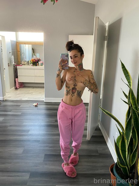 Brin Amberlee photo 45