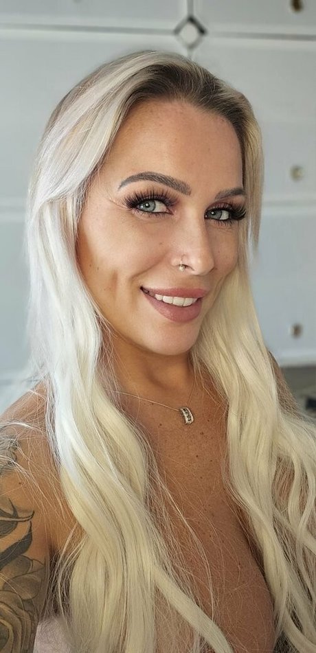 Brithotwife photo 11