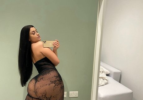 British Baddie photo 103
