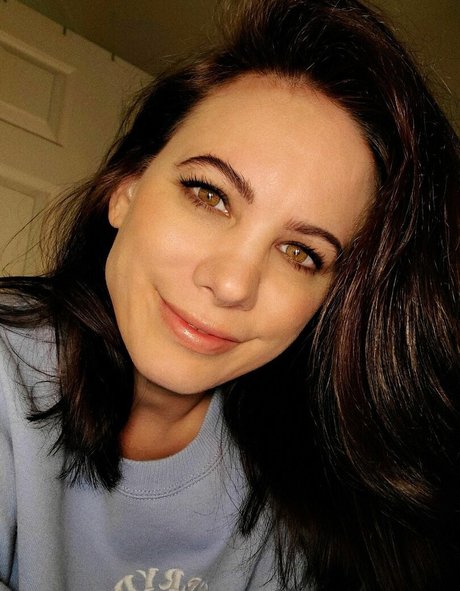 Brittany Elizabeth photo 193