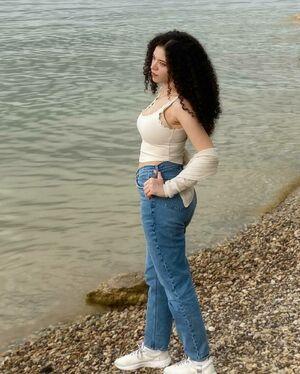 Brittany Venti photo 9