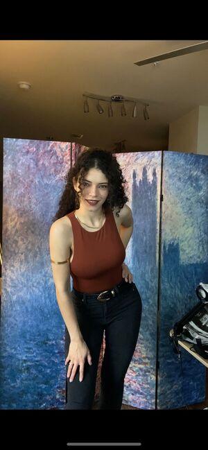 Brittany Venti photo 400