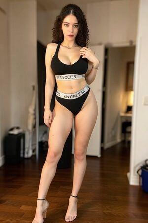 Brittany Venti photo 1080