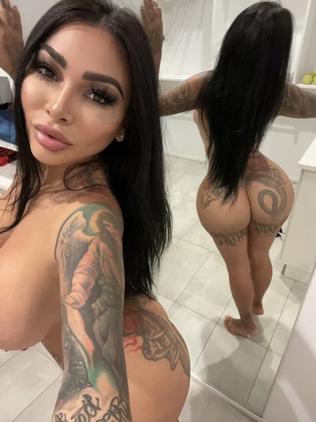 Brittanya Razavi photo 10