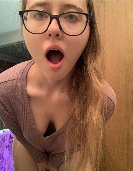 Brittneythesaint photo 1