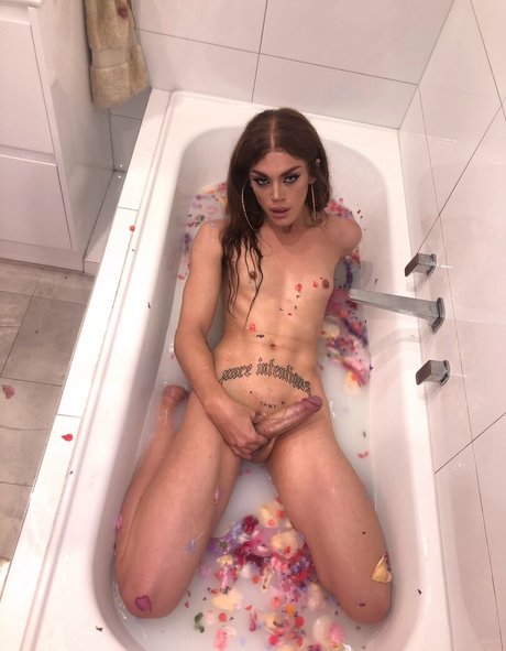 Bronte King photo 1