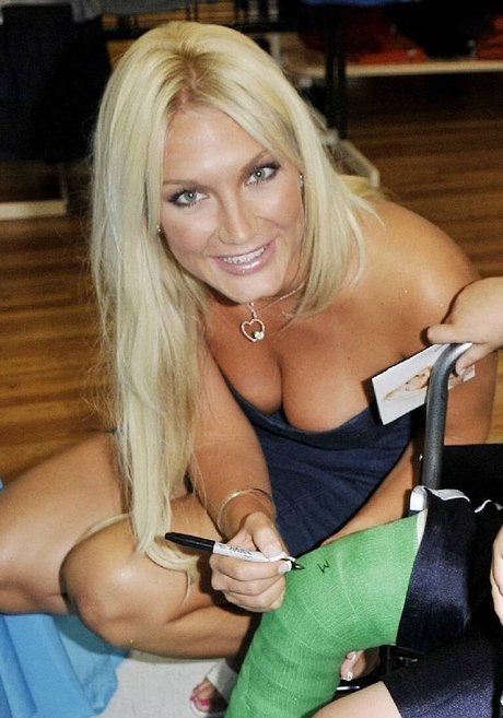 Brooke Hogan photo 14