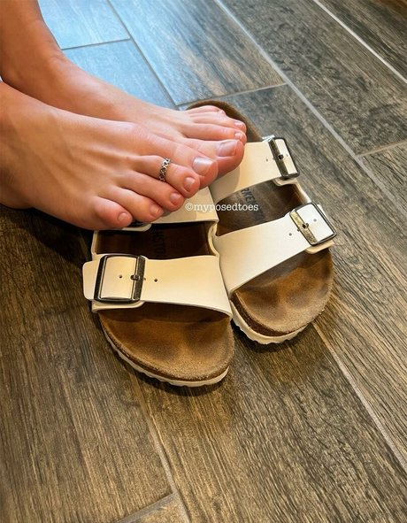 Brooke Jones photo 8