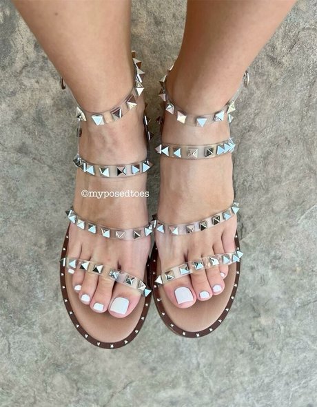 Brooke Jones photo 17