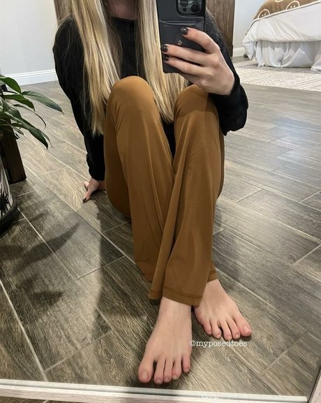 Brooke Jones photo 63