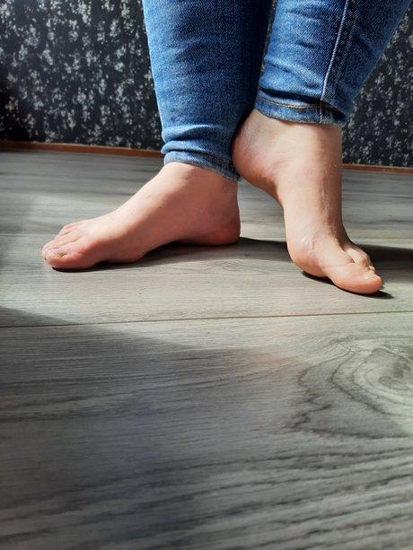 Brown Hair and Freckles ASMR photo 18