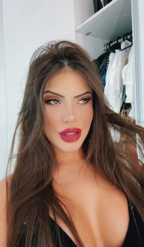 Bruna Figueiredo photo 11