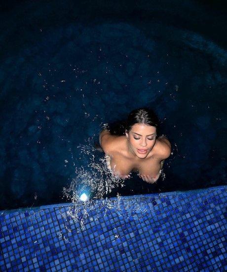 Bruna Figueiredo photo 15
