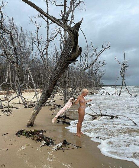 Bruna Linzmeyer photo 60