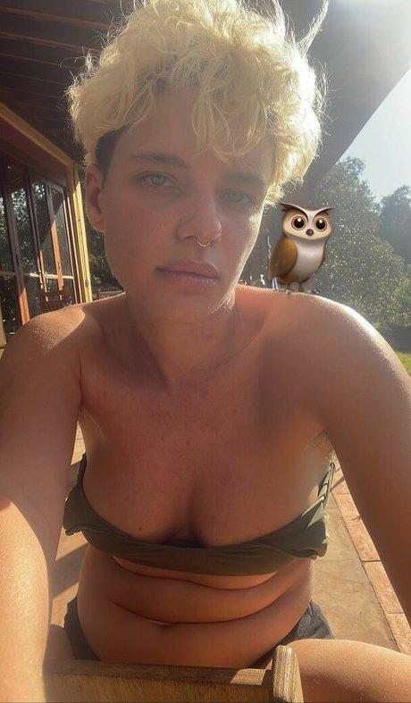 Bruna Linzmeyer photo 74