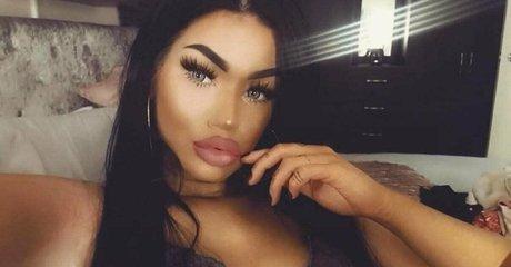 Brunettebooty34 photo 7