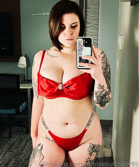 Bubblebuttbaby95 photo 11