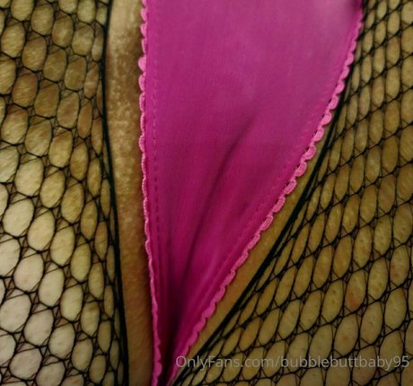Bubblebuttbaby95 photo 16
