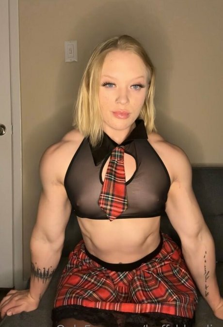 Buff_blondie photo 4