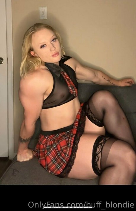 Buff_blondie photo 8