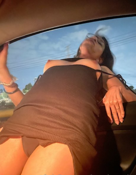 Bunnie_petite photo 32