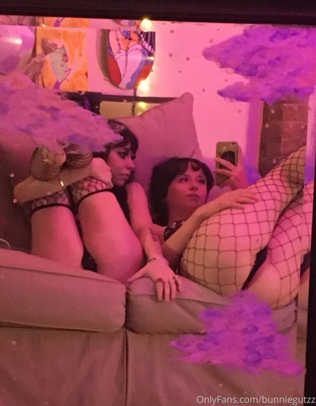 Bunniegutzz photo 18