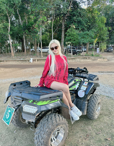 Bunny_jennyy photo 360
