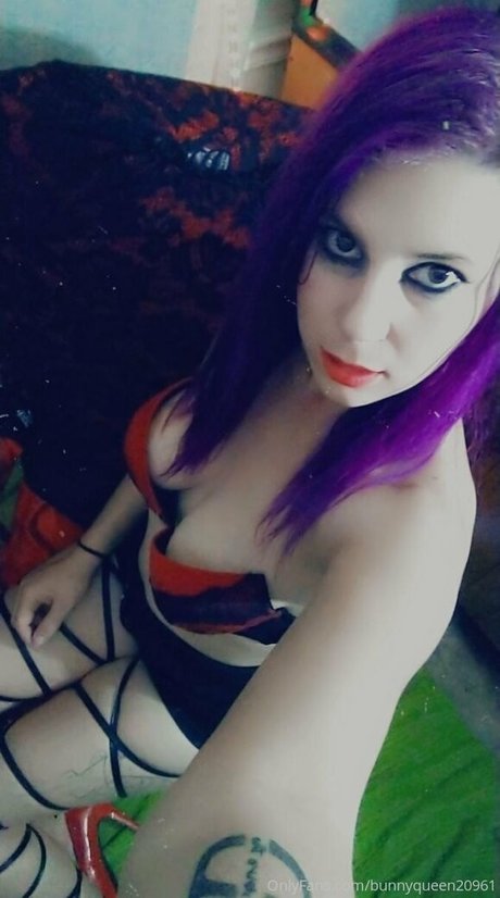 Bunnyqueen20961 photo 6