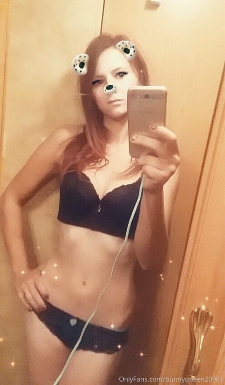 Bunnyqueen20961 photo 35